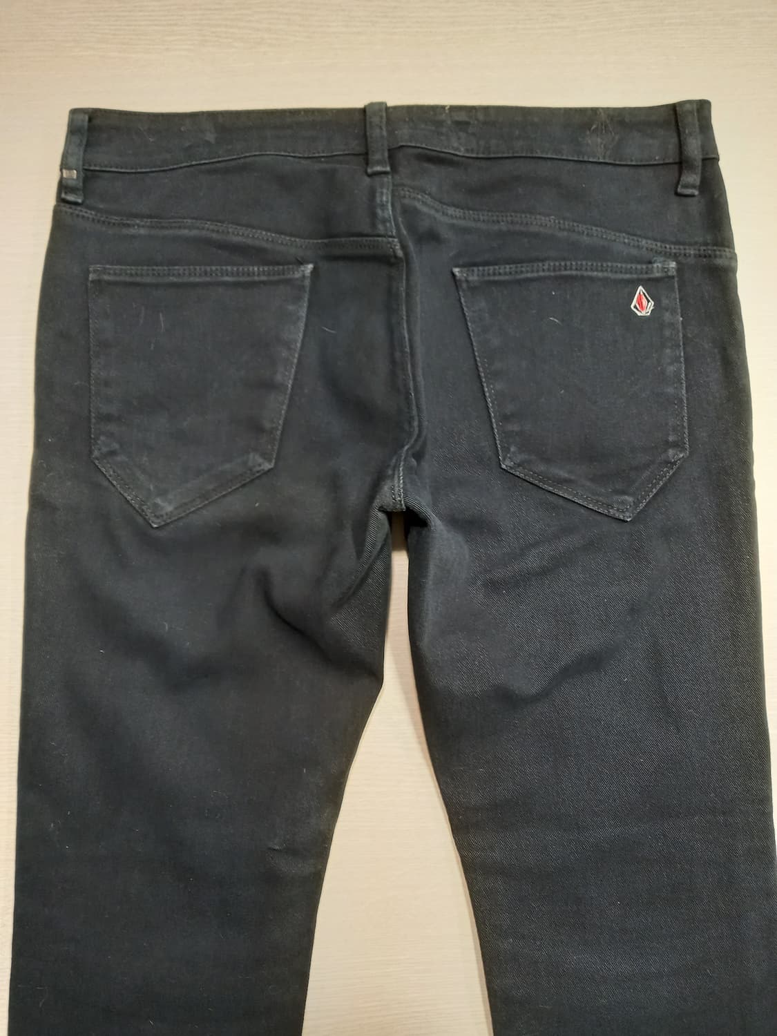 33 VOLCOM 골반 스판 슬림일자진 블랙 33-424 상품이미지4