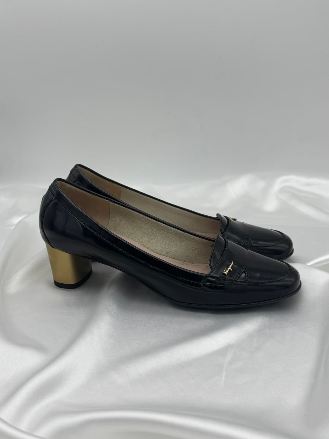 페라가모 에나멜 구두 상품이미지5