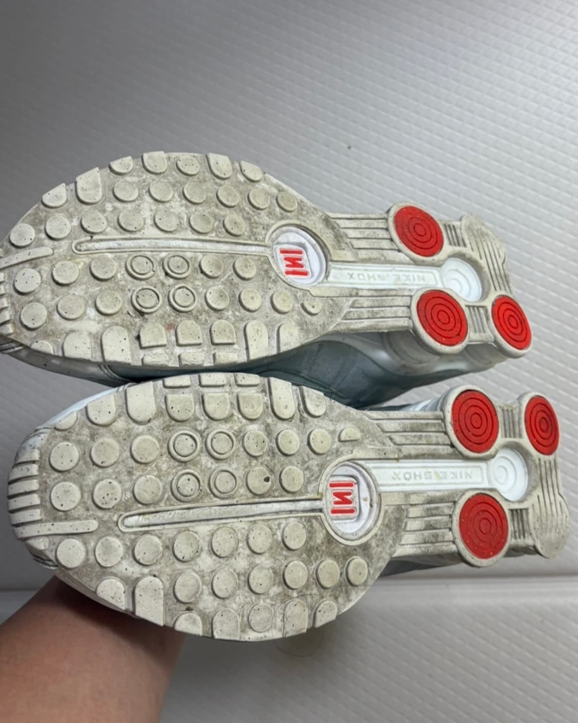 (W) 나이키 샥스 R4 화이트 메탈릭 실버 상품이미지3