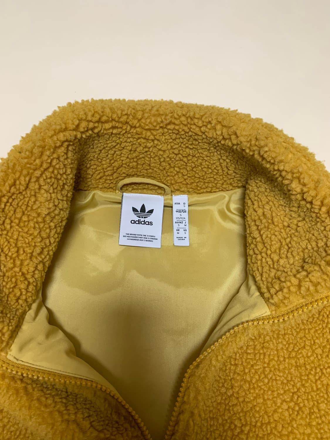 아디다스 어드벤처 쉐르파 자켓 골드브라운 상품이미지3