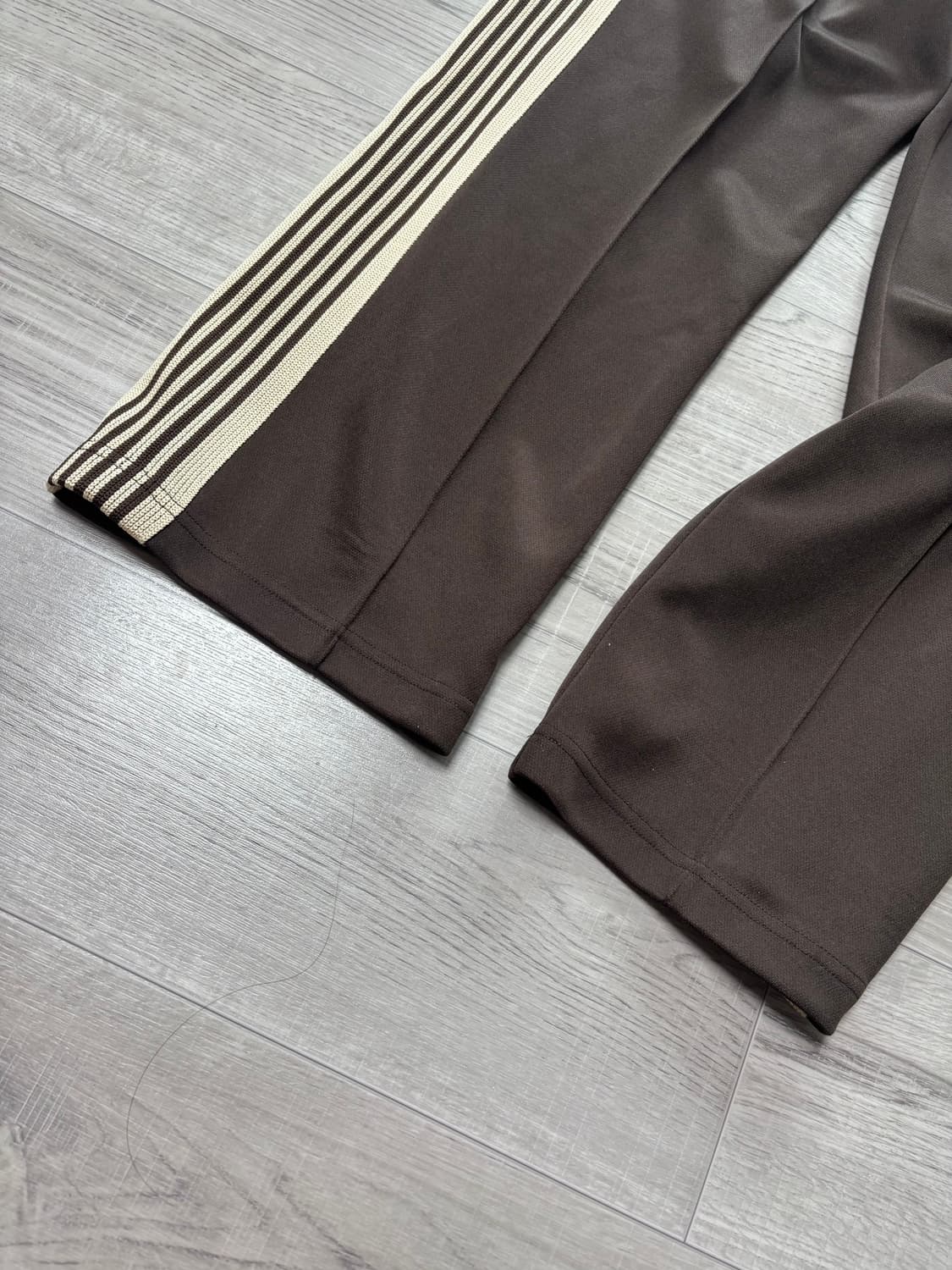 [s] 니들스 트랙팬츠 스트레이트핏 브라운 상품이미지4