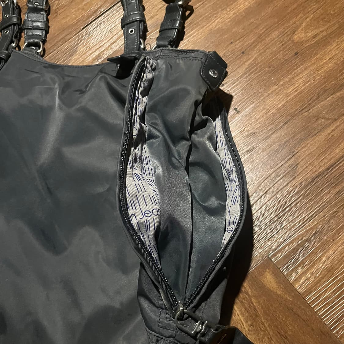 CALVIN KLEIN LEATHER STRAP TOTE BAG 상품이미지6