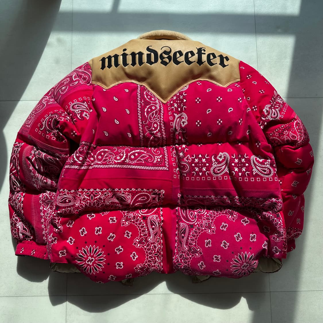 로키마운틴패더베드x마인드시커 반다나 패딩 상품이미지1