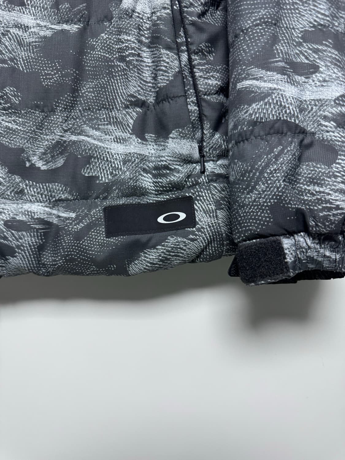 오클리 경량 점퍼 상품이미지3