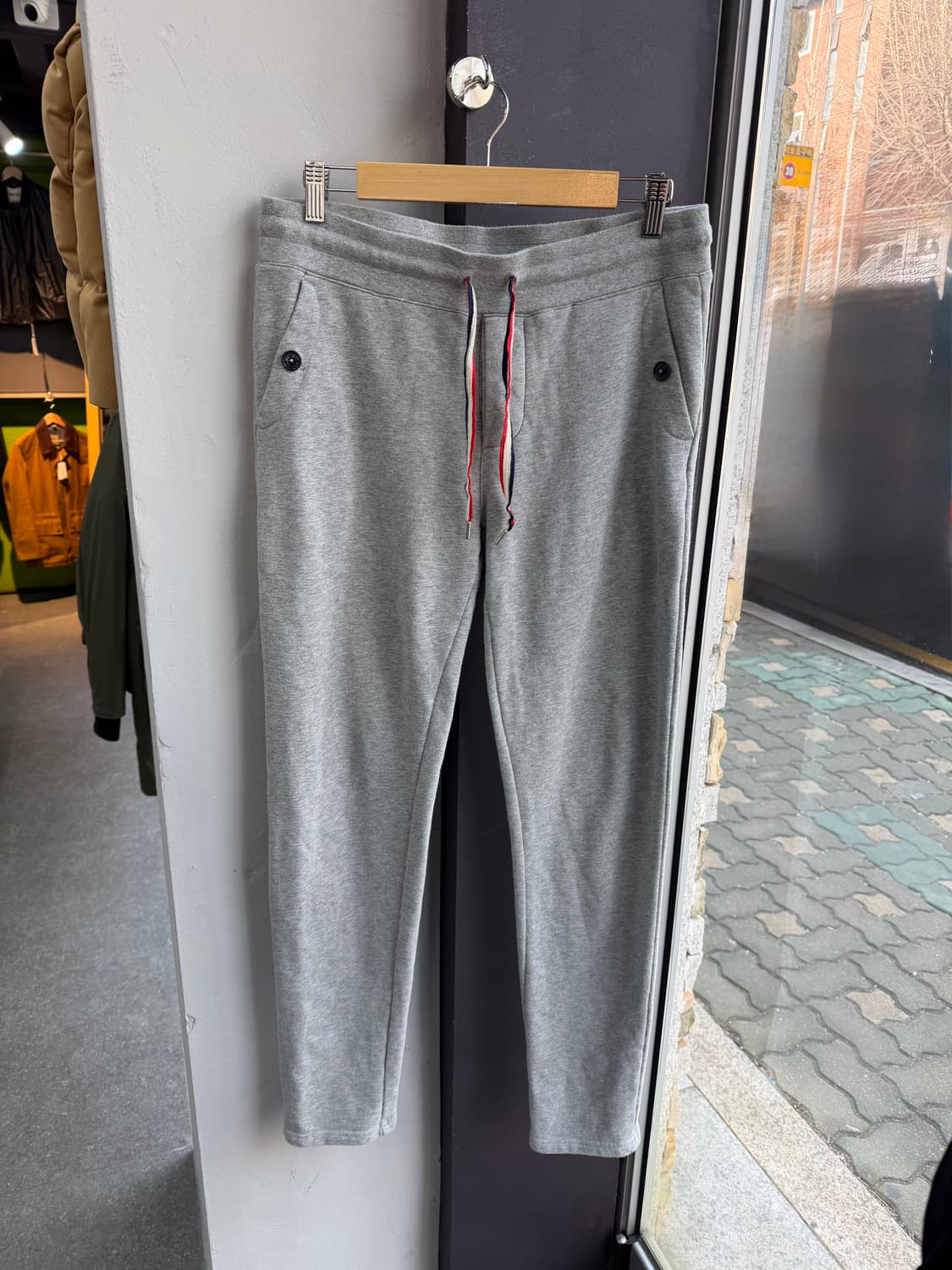 M/ 몽클레어 백로고 패치 트라우저 조거팬츠 상품이미지3