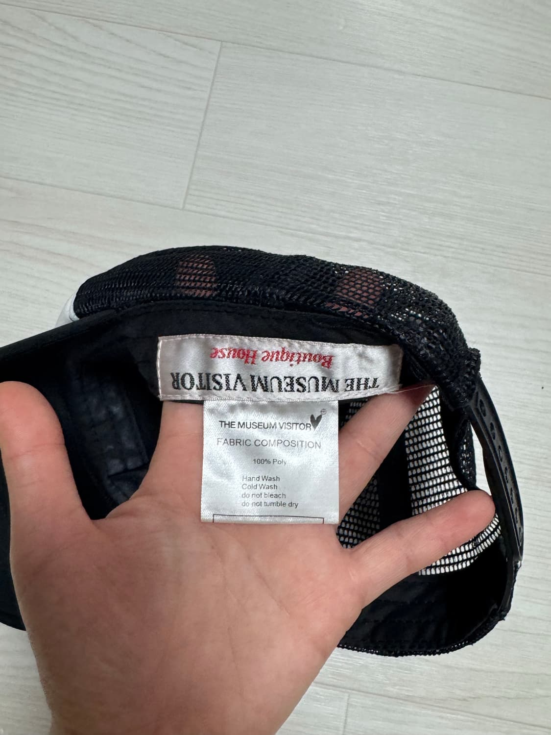 더 뮤지엄 비지터 모자 상품이미지2