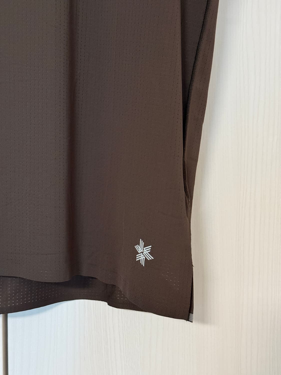 골드윈 에어핏 슬리브리스 브라운 2 상품이미지4