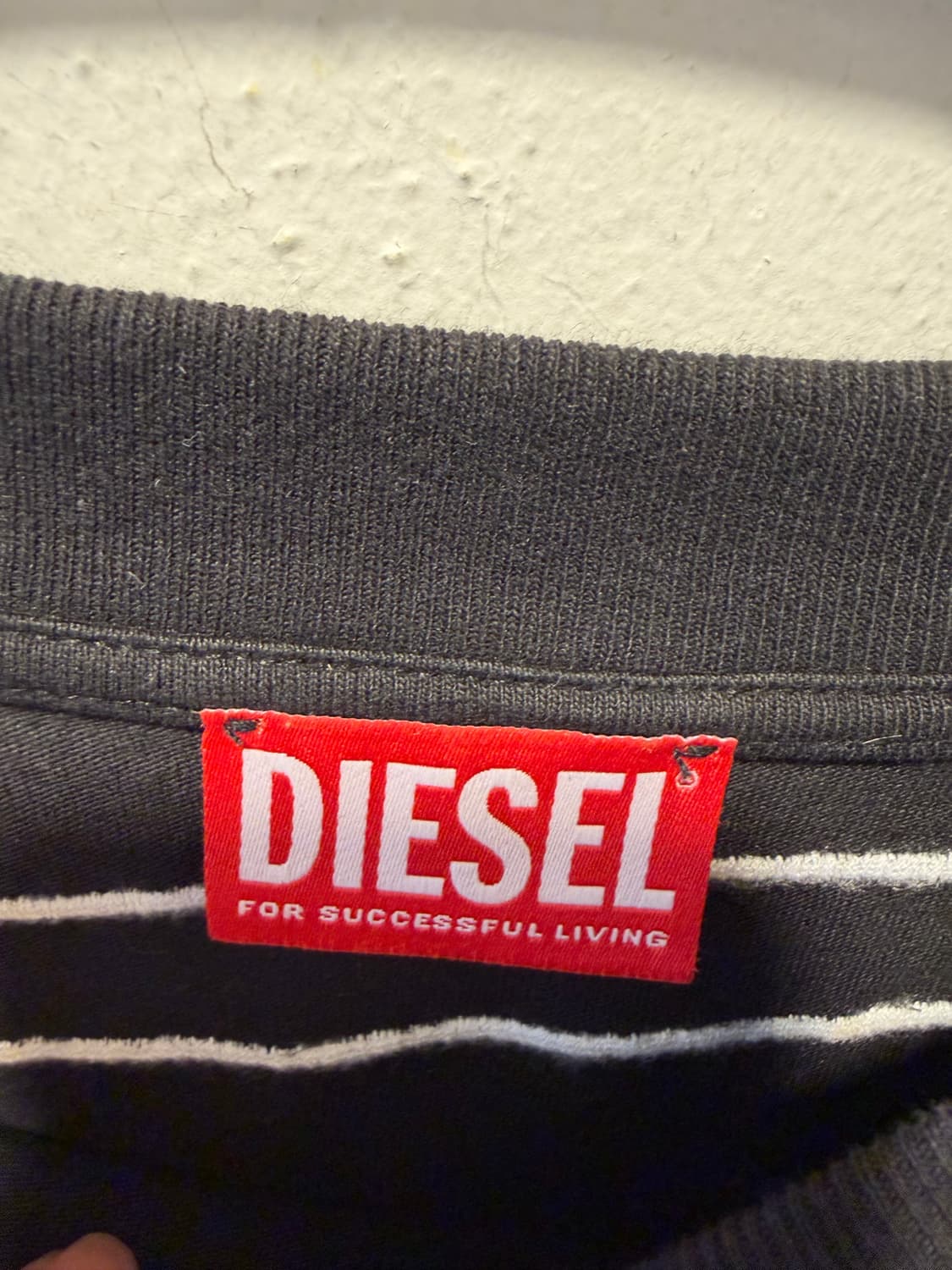 디젤 맥시 오발 D자수 반팔티셔츠 상품이미지3