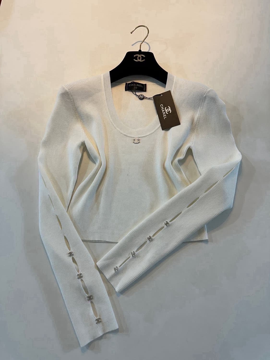 (새상품)샤넬소매장식니트 상품이미지3