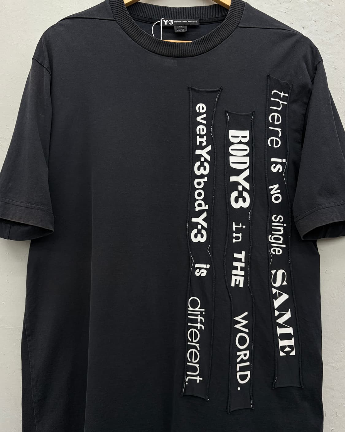 Y-3 더티패치 그래픽 티셔츠 상품이미지2