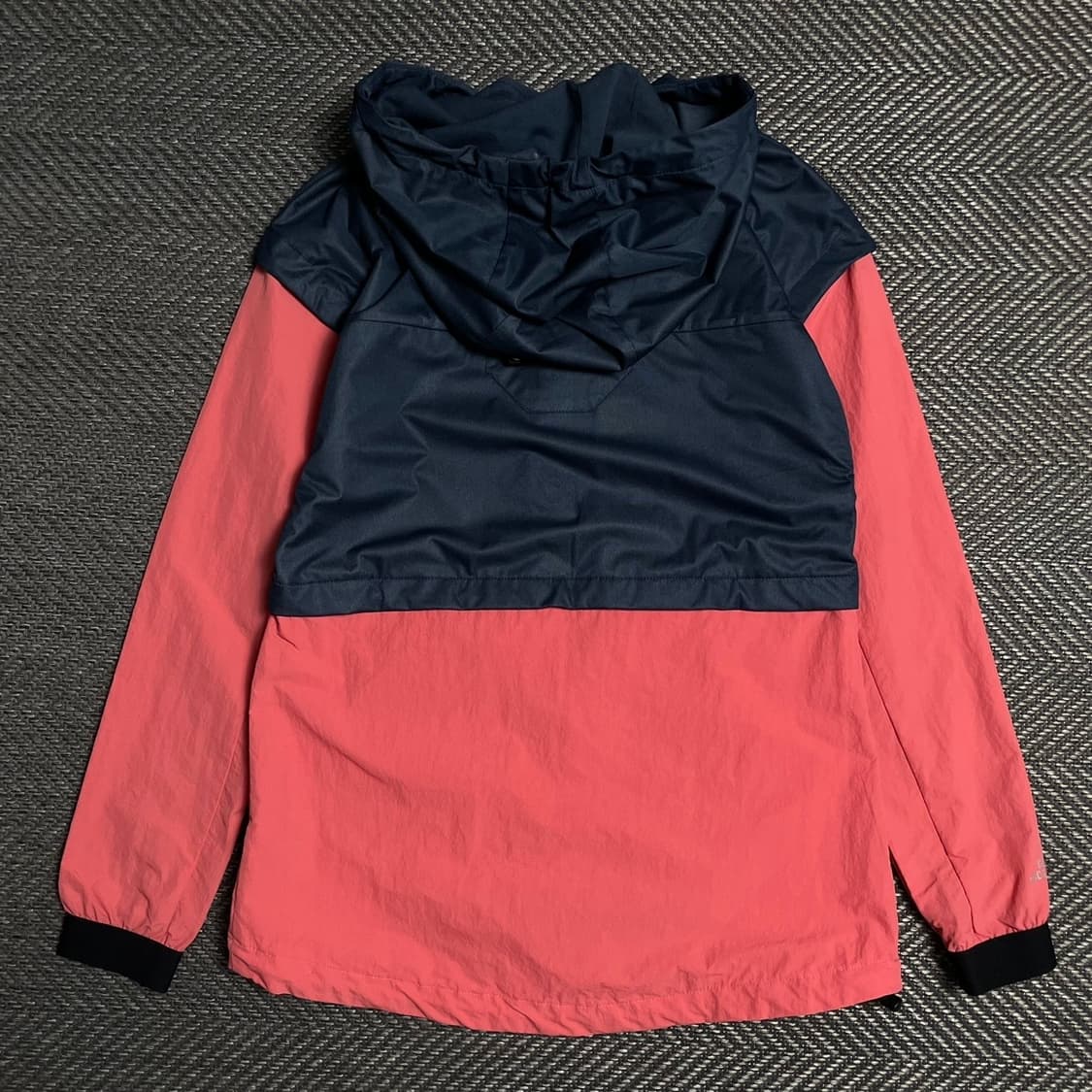 언더아머 우먼스 나일론 경량 윈드 브레이커 바람막이o 5403 상품이미지5