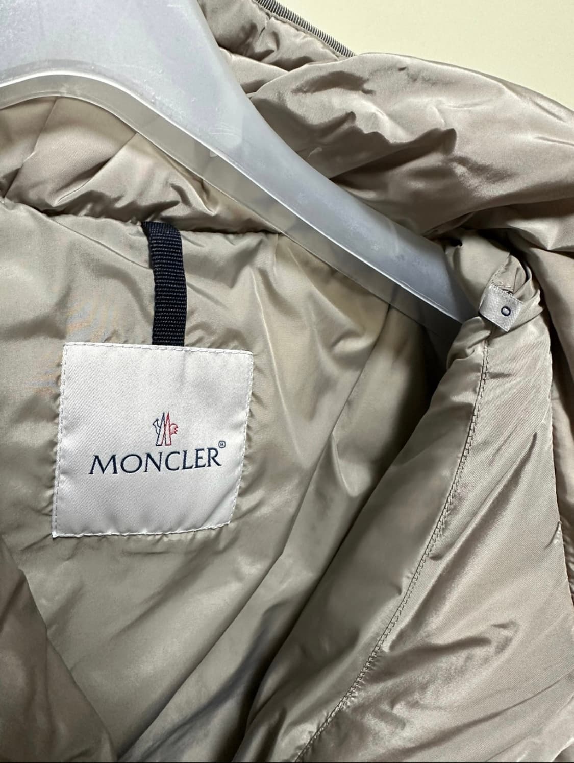 [0] 몽클레어 여성 샤르밀레 덕다운 롱패딩 코트 상품이미지6