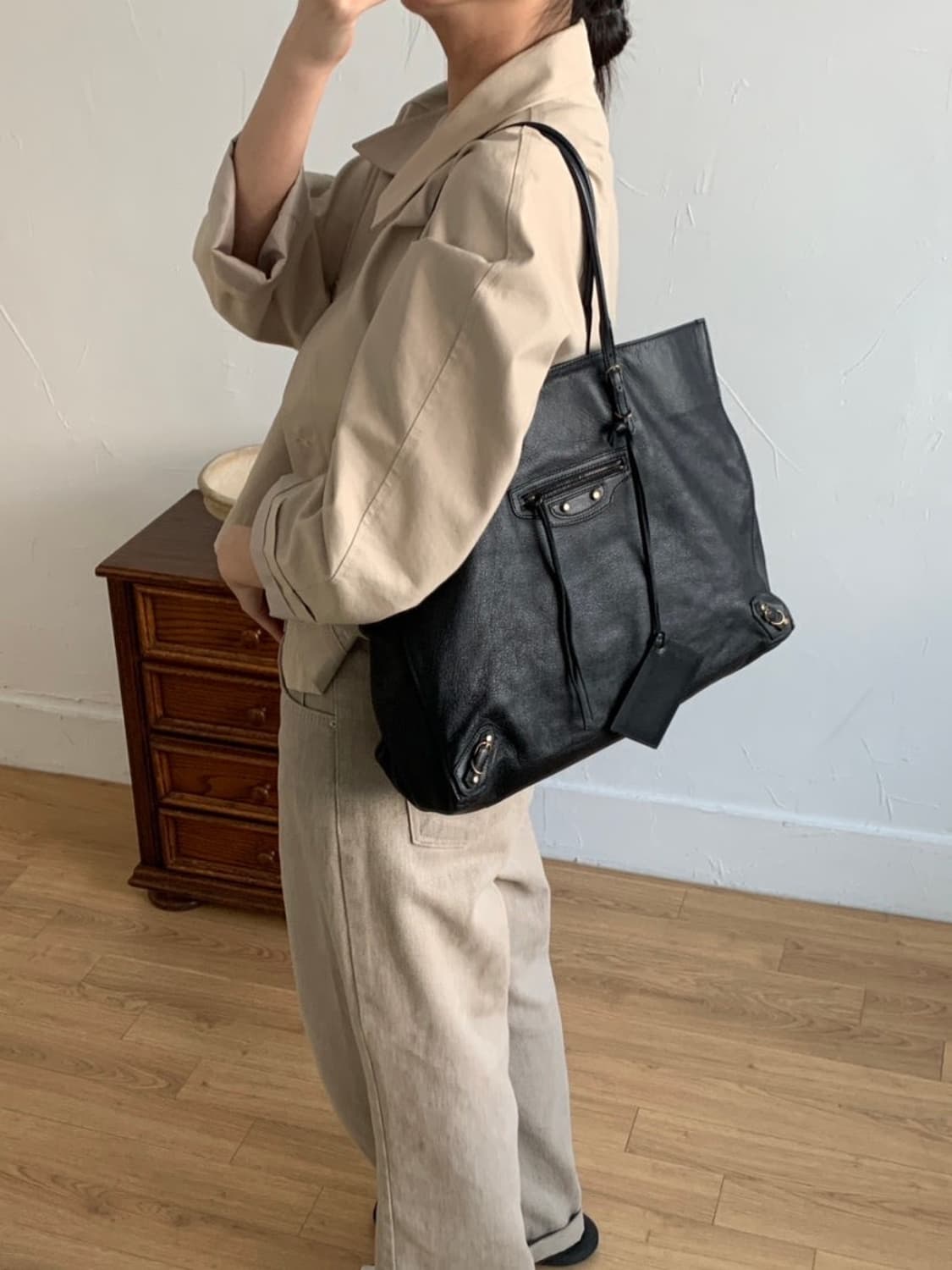 발렌시아가 피피에 토트백 상품이미지4