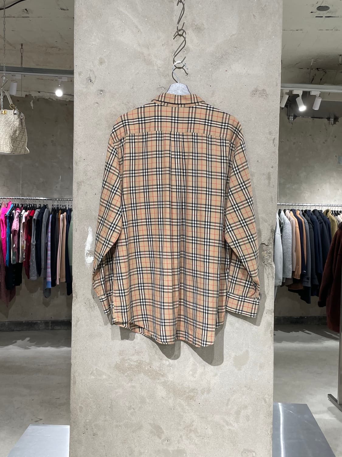 버버리 베이지 노바체크 기마로고 싱글 포켓 셔츠 상품이미지6