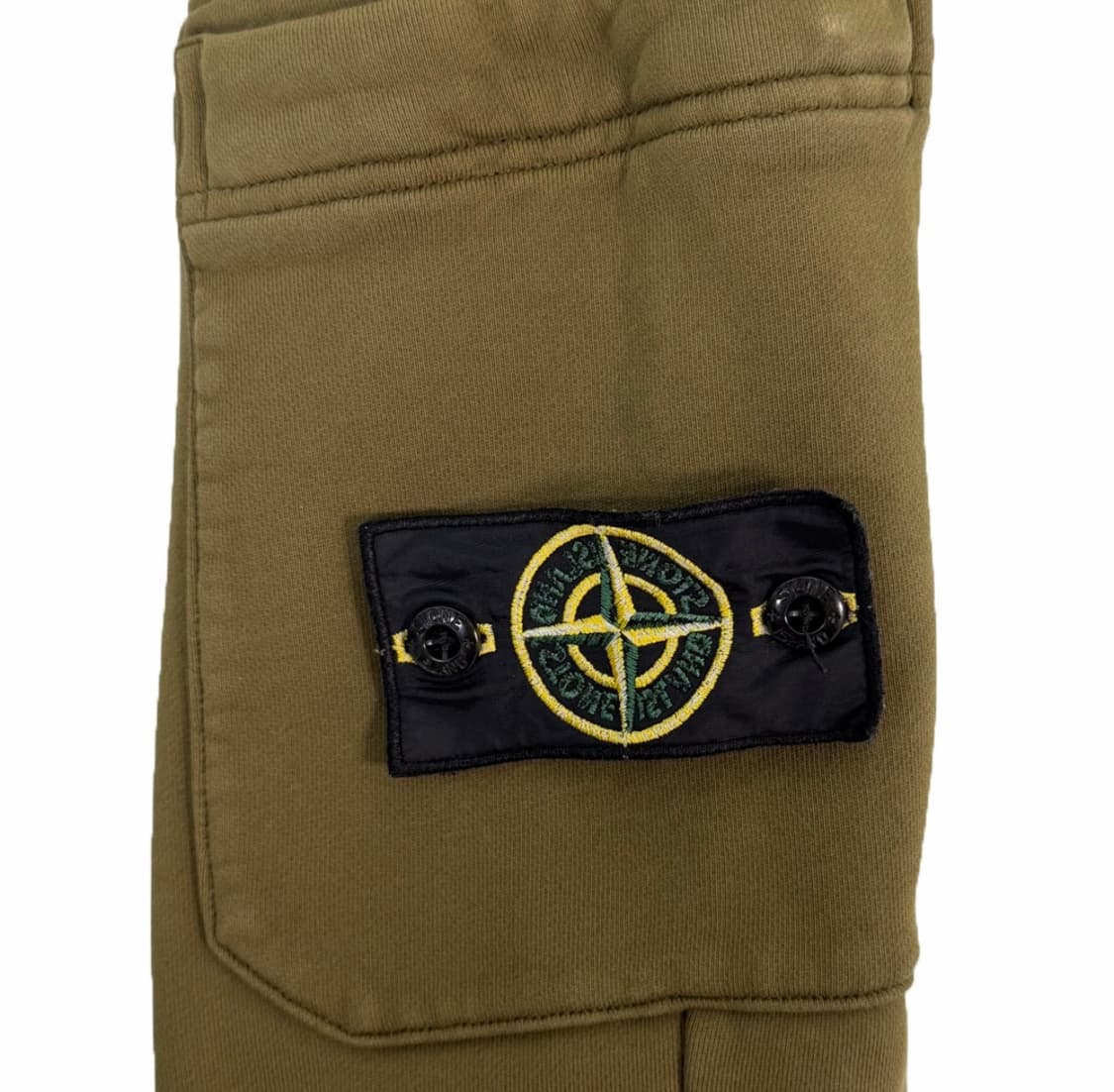 [M] 스톤아일랜드 남성 와펜 패치 카고 트레이닝 스웨트 팬츠 카키 상품이미지6