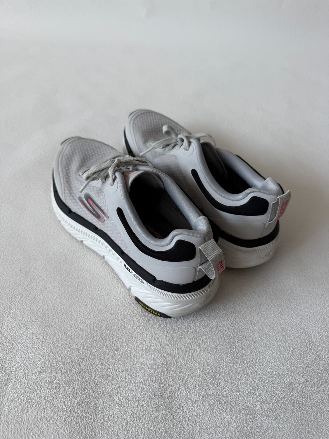[250]스케쳐스(Skechers) MAX CUSHION 런닝화 상품이미지5