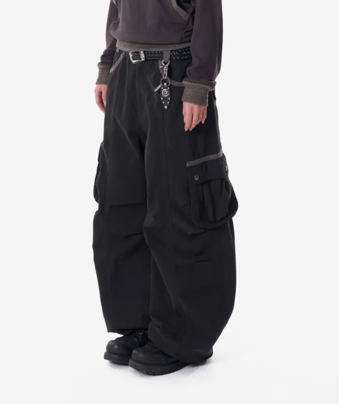 아캄 Knee Pin-tuck Contrast Cargo Pants 상품이미지1