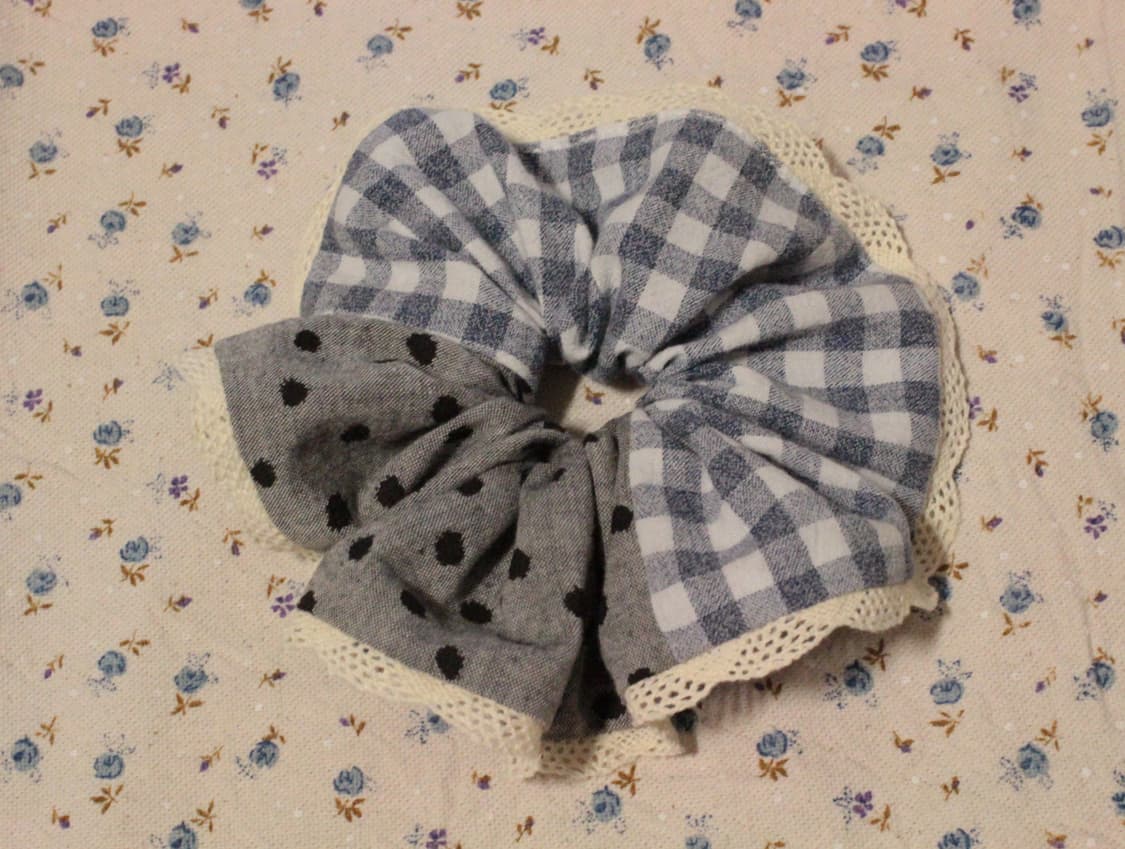 핸드메이드 레이스 도트 스크런치 상품이미지1