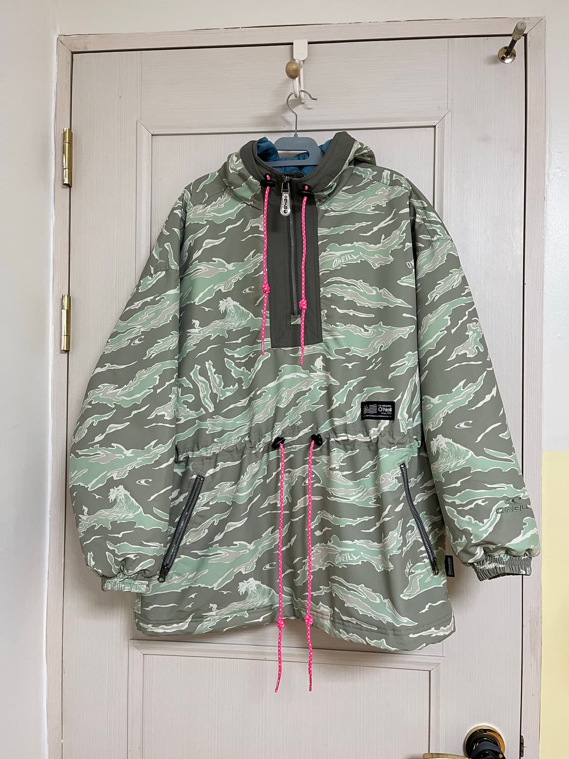 오닐 카모플라쥬 아노락 누빔 패딩 후드 상품이미지1