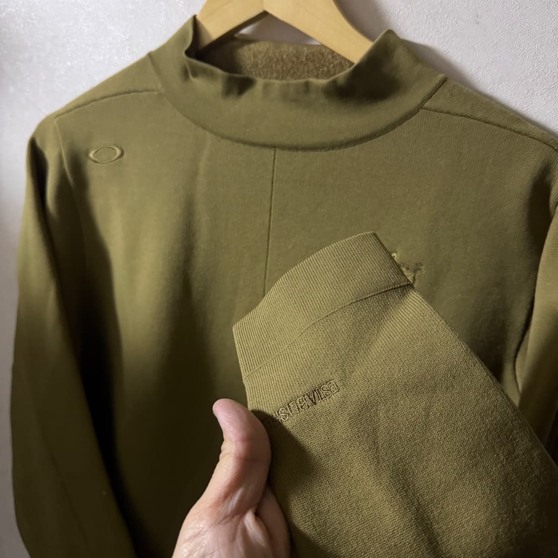 오클리 남성 터틀넥 기모 맨투맨 L (남성 105정도) 상품이미지6