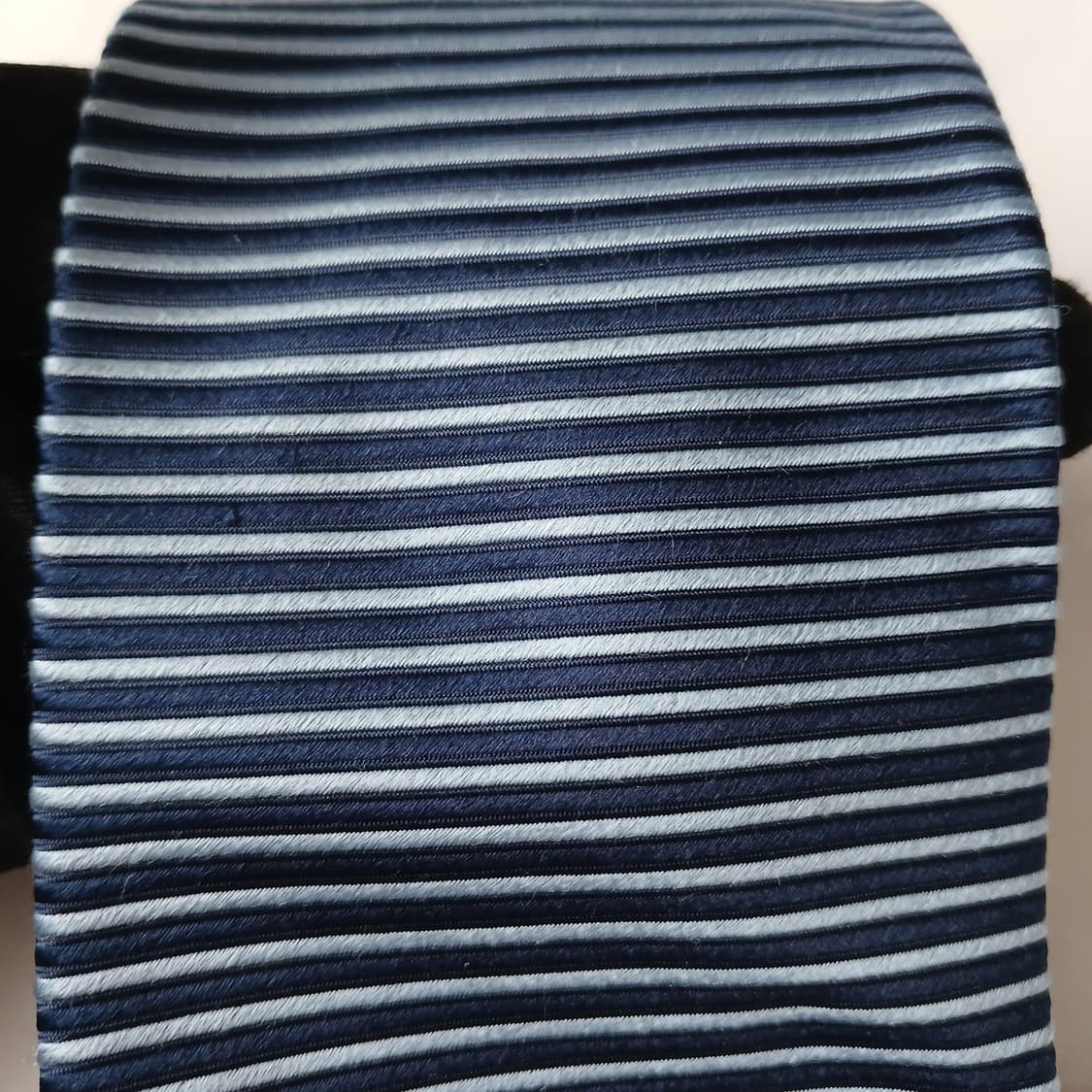 타미 힐피거 실크 네이비 스트라이프 넥타이 9cm A+등급 A18922
 상품이미지6