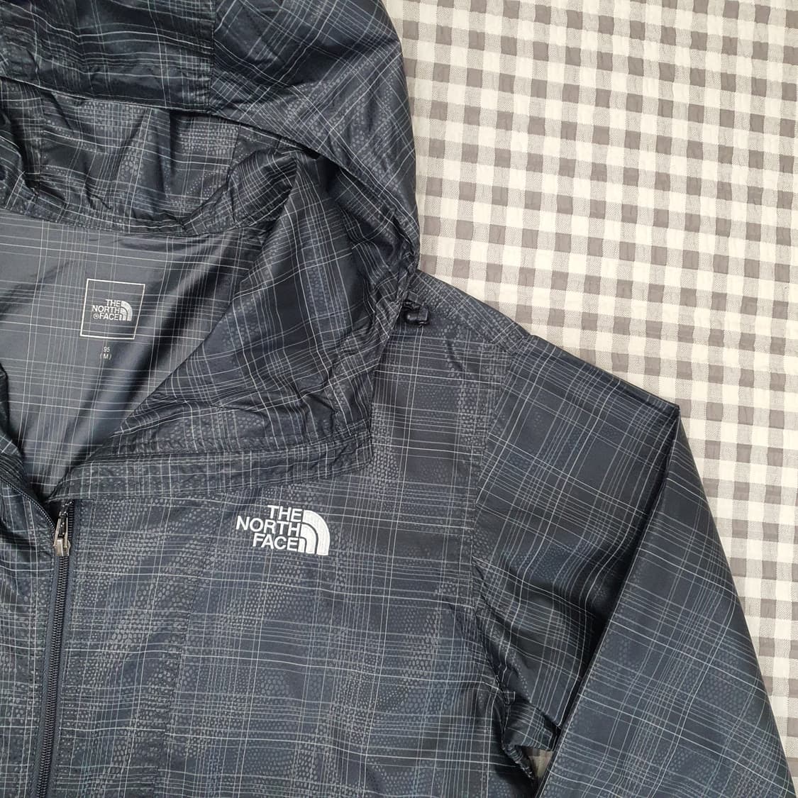 노스페이스 나일론 바람막이 후드집업 자켓 남자95~100 상품이미지3