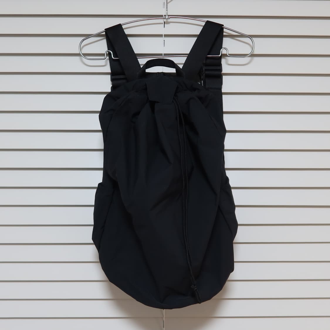 유니클로 드로우스트링 백팩 블랙 상품이미지4