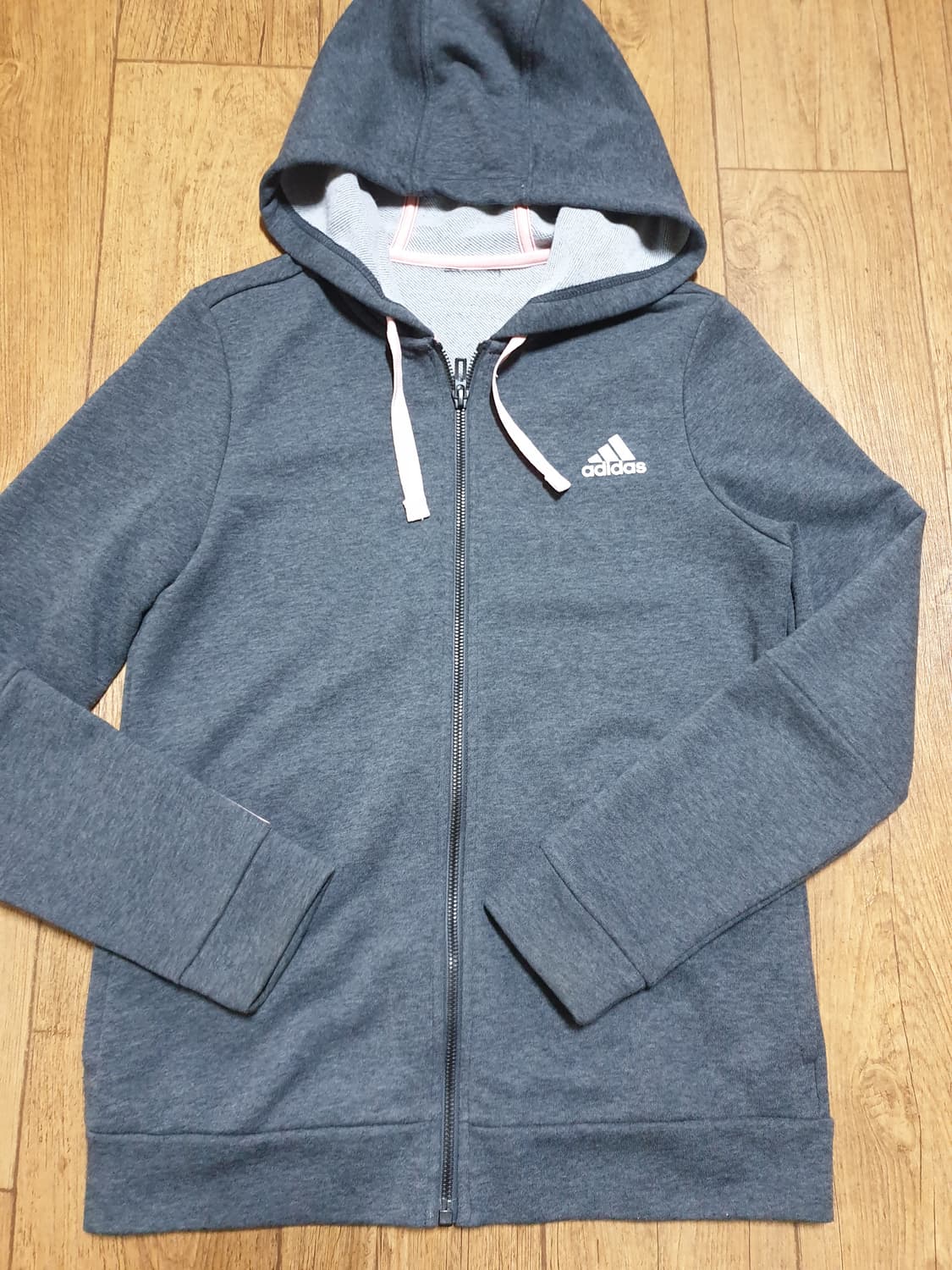 1211 아디다스 운동복 후드집업 90 사이즈입니다 상품이미지2