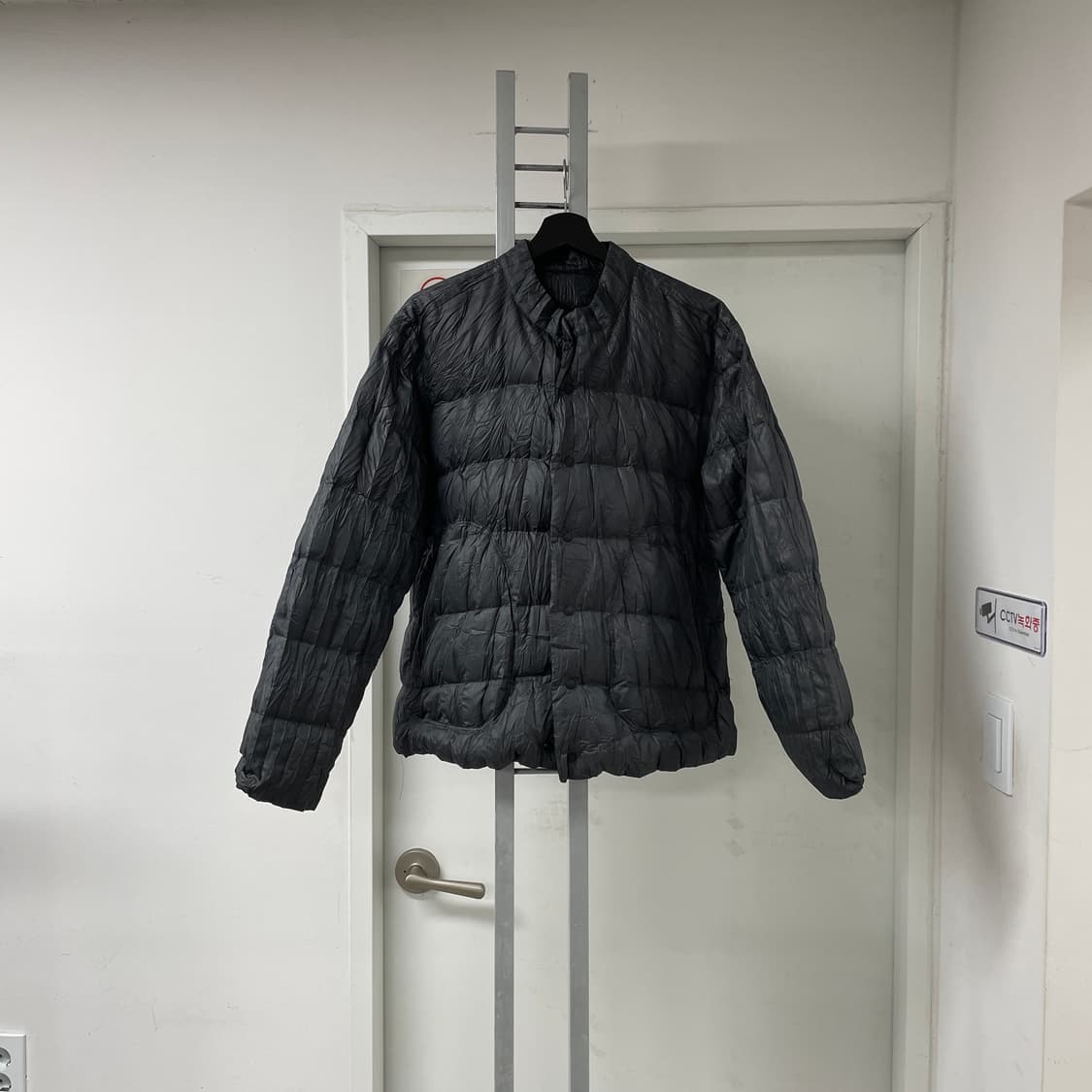 이세이미야케 맨 리버시블 경량 패딩 2 상품이미지1