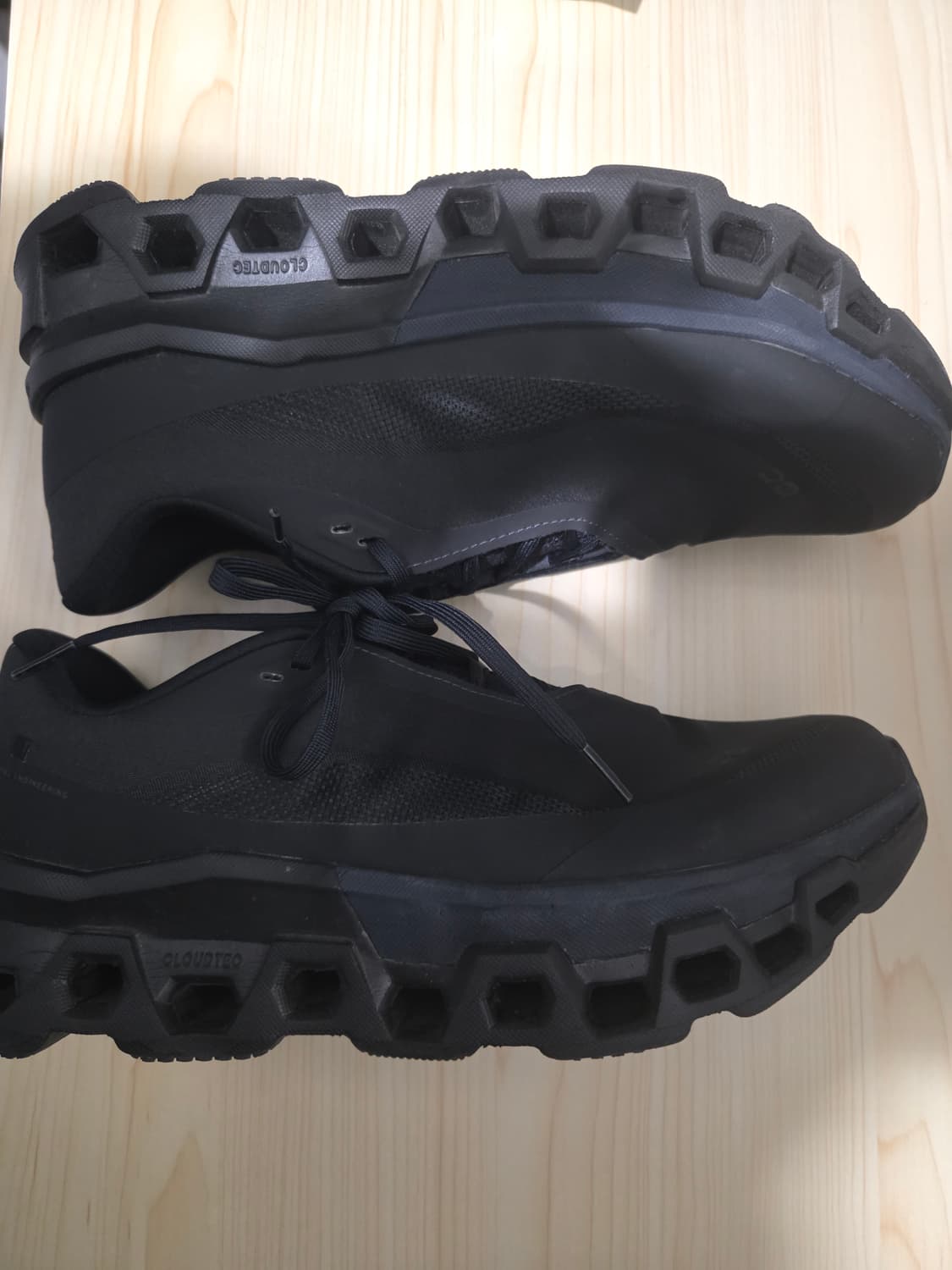 (285)파프 온러닝 클라우드몬스터2  블랙마그넷 상품이미지1