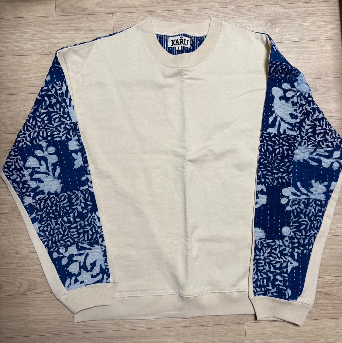 카르틱 리서치 스웻 상품이미지1