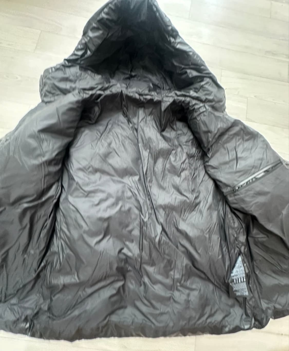 프라다 리네아 로사 패딩 상품이미지4