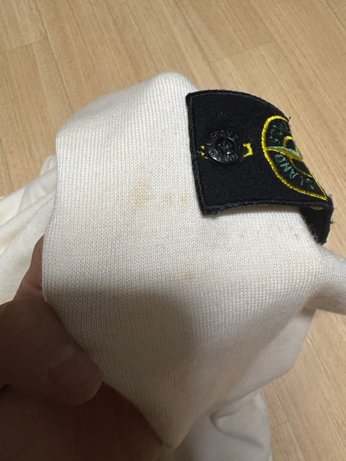 22년 백화점판 스톤아일랜드 니트 상품이미지3