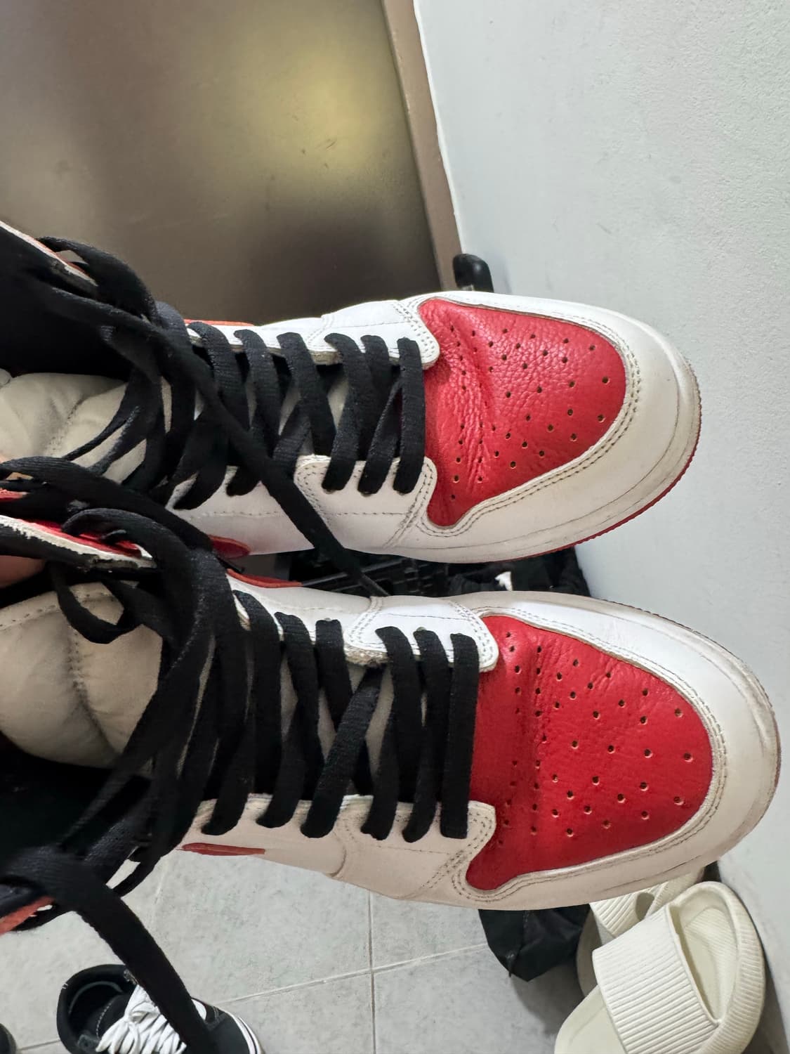 나이키 에어조던1 운동화 270 상품이미지2