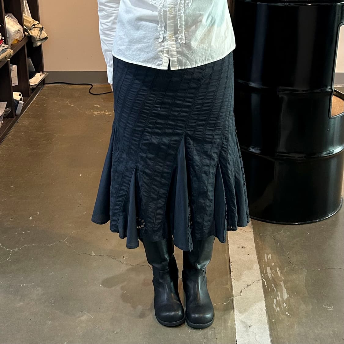 블랙 레이스 디테일 플레어 스커트 상품이미지1