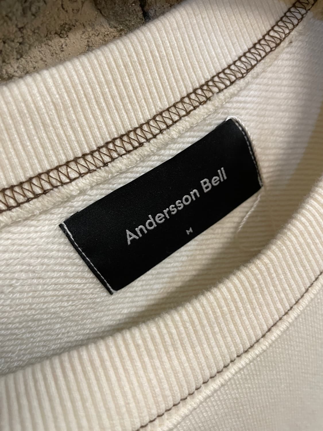 앤더슨 벨 울 패치 맨투맨 상품이미지4