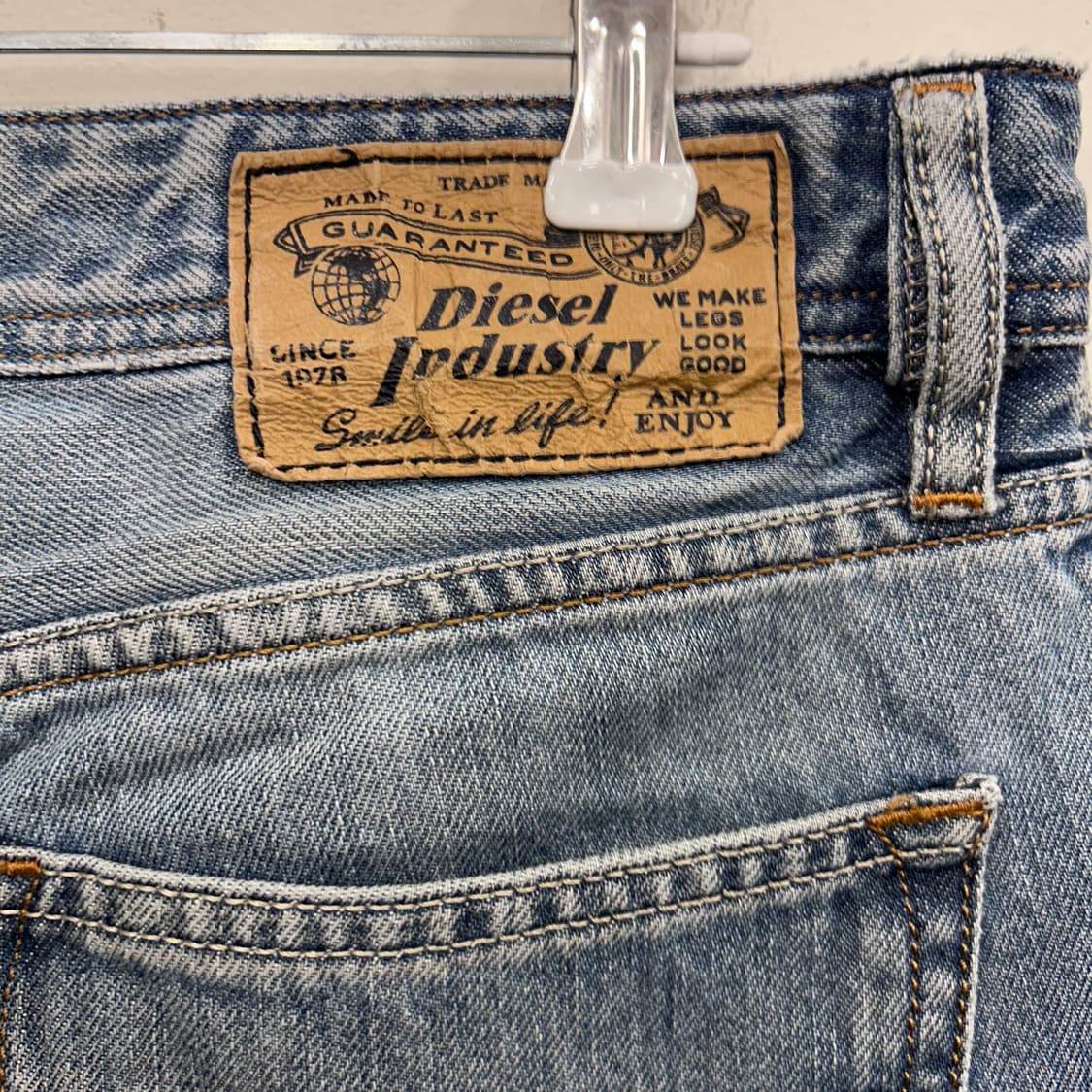 디젤 인더스트리 스트레이트핏 워싱 데님팬츠 상품이미지6