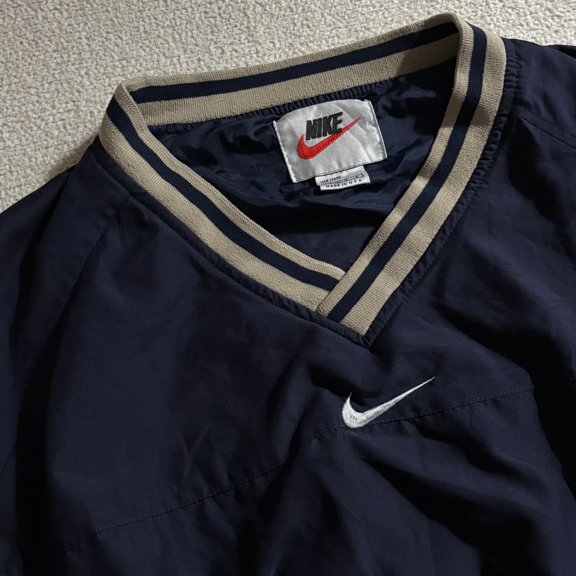 나이키 올드스쿨 네이비 브이넥 크롭 웜업 상품이미지2