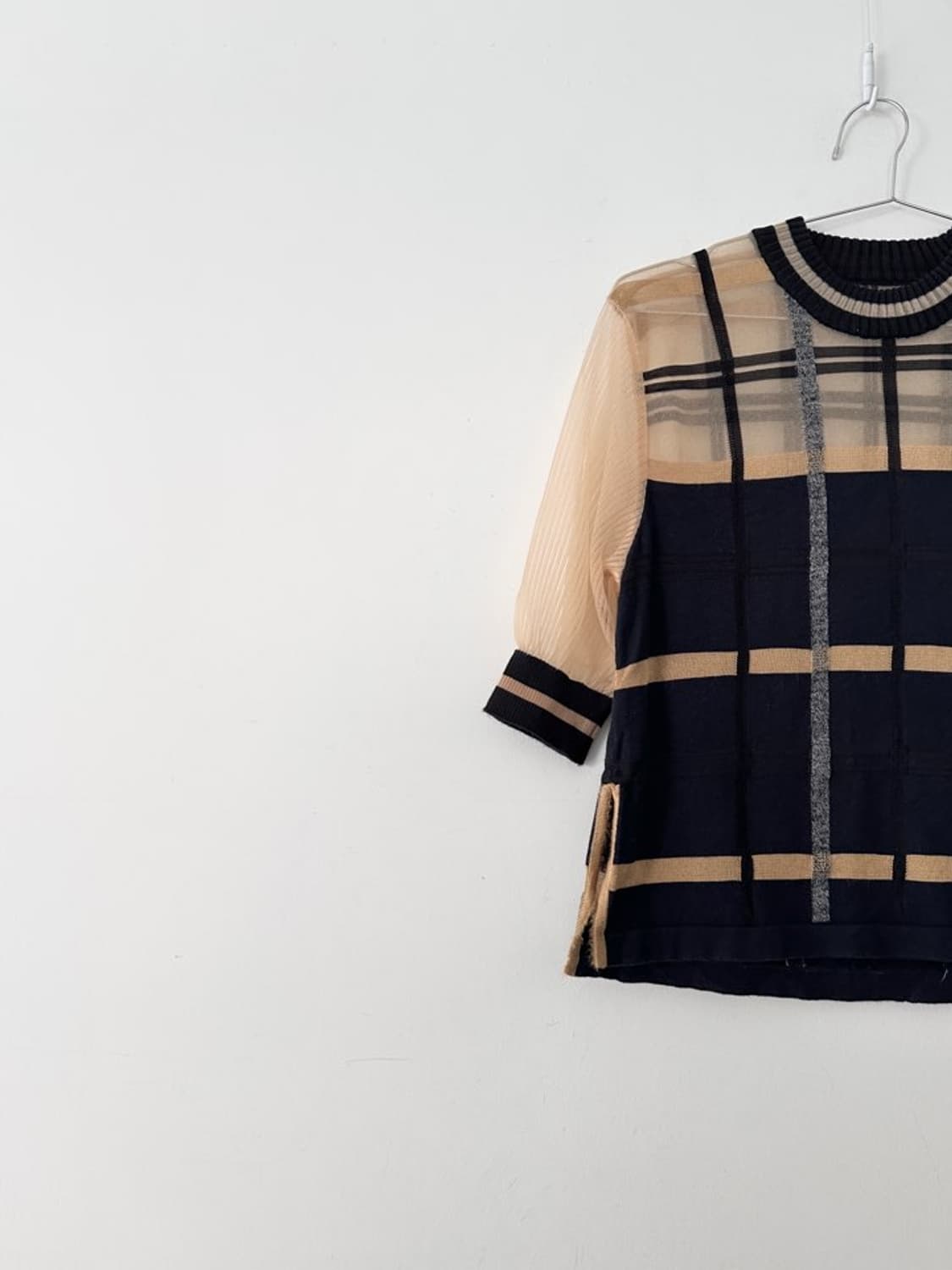 Grid sheer classic top / beige & navy 상품이미지2