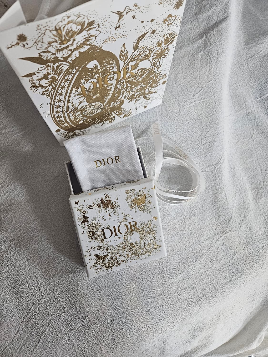 디올 홀리데이 박스 +쇼핑백+더스트 새상품 풀세트 상품이미지1