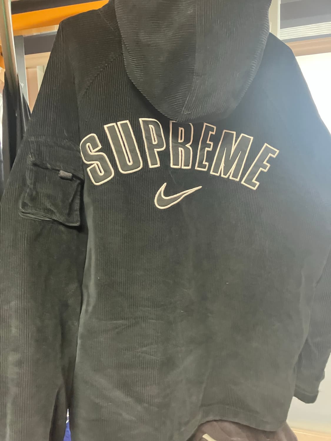 슈프림 x 나이키 아크 코듀로이 후드자켓 상품이미지2