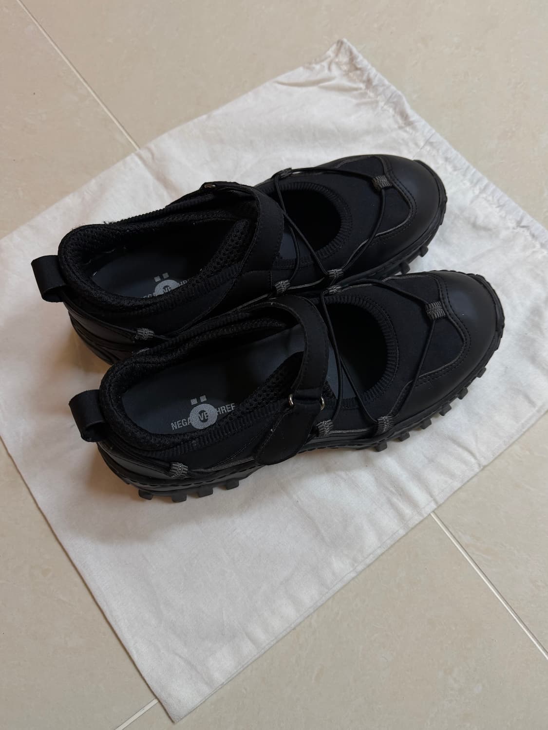 네거티브쓰리 메리제인 스니커즈 (블랙) 상품이미지3