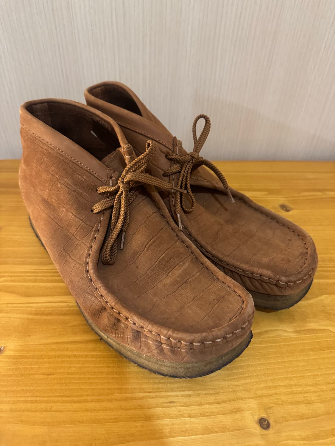 Supreme x clarks wallabee crocodile 슈프림  상품이미지2