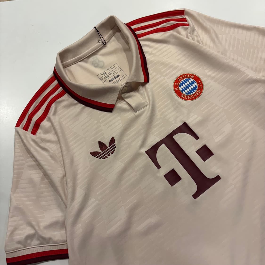 [XL] 아디다스 24-25 바이에른 뮌헨 유니폼 아이보리 C126 상품이미지3