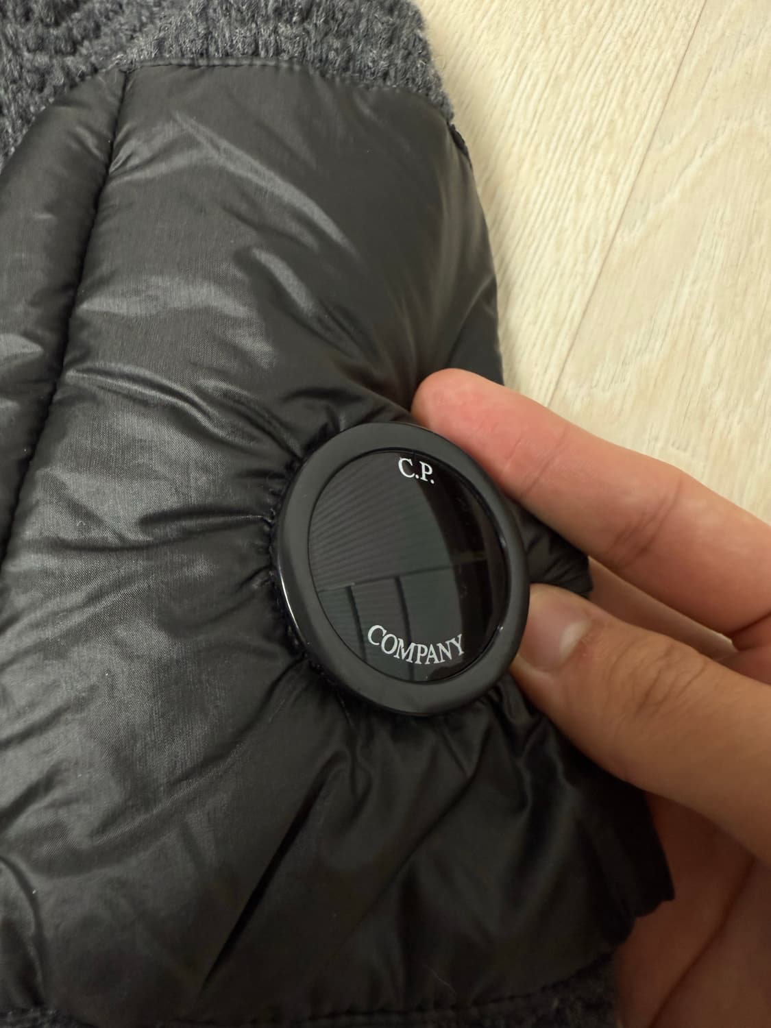 CP컴퍼니 니트패딩 상태A  상품이미지2