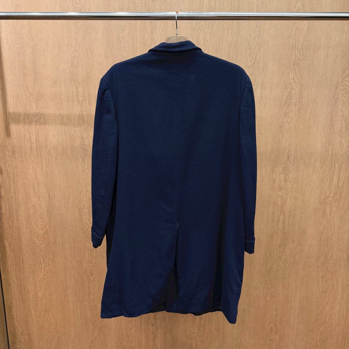 버버리 울 캐시미어 싱글 롱 코트 플랩 포켓 센터 벤트 디테일 딥 네이비 상품이미지3