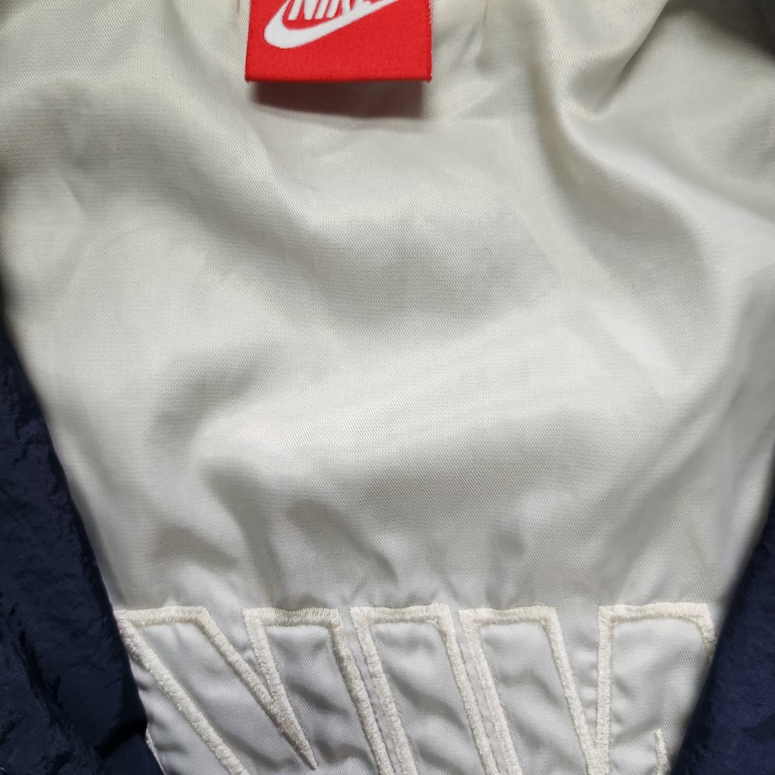 나이키 빅로고 바람막이 상품이미지2