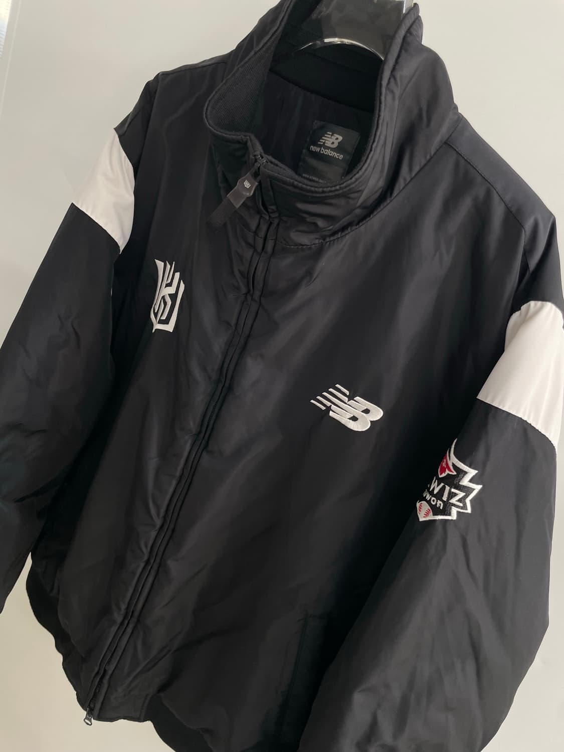 뉴발란스 kt wiz 바람막이 자켓 115 상품이미지2