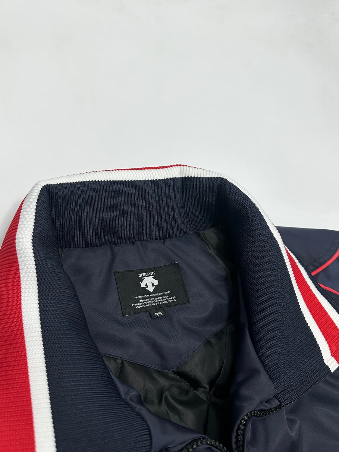 데상트 동계 야구점퍼 안감 누빔 상품이미지7