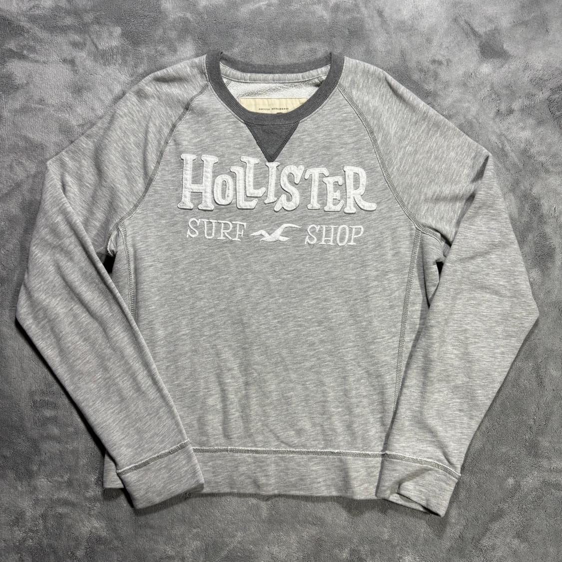 홀리스터 빅로고 맨투맨 상품이미지1